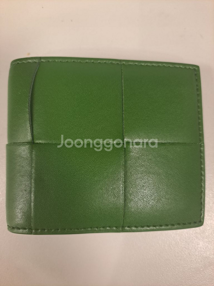 보테가베네타 남성 반지갑(새상품) 판매합니다!--3