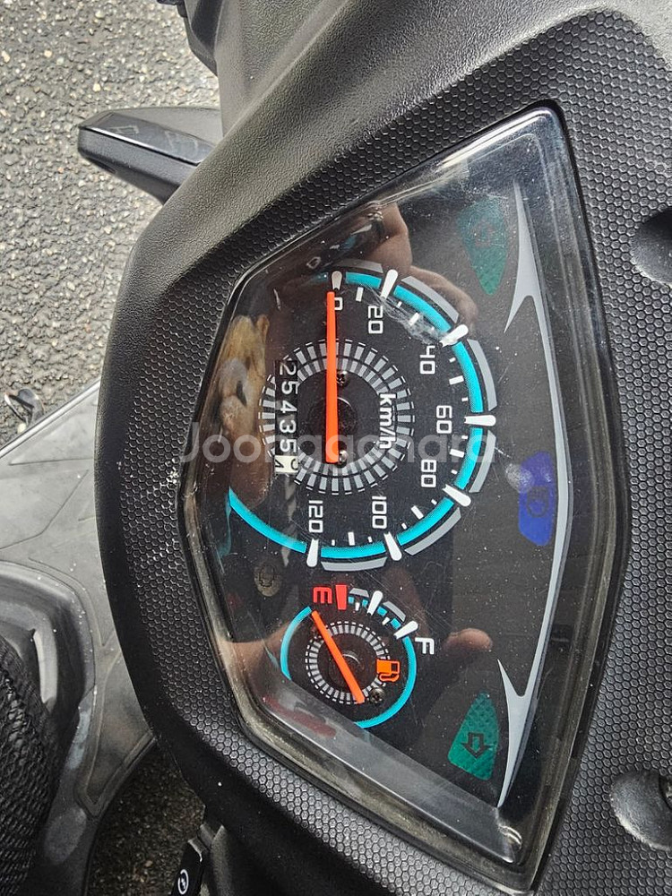 20년식 VF100F 100cc 오토바이 판매 중입니다--7