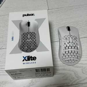 펄사 xlite v2 mini 무선마우스 판매합니다