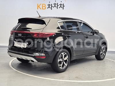 @21년식 스포티지 더 볼드 1.6 디젤 2WD 트렌--2