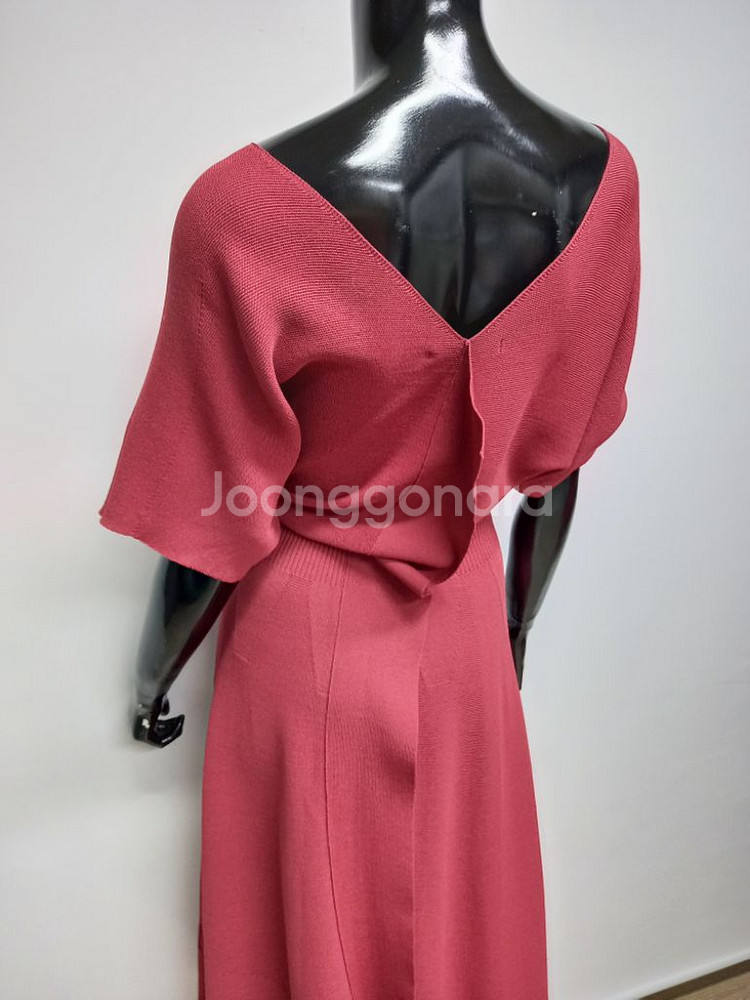 새 더 아이잗컬렉션 홀가먼트 춘하 니트 맥시원피스 55--4