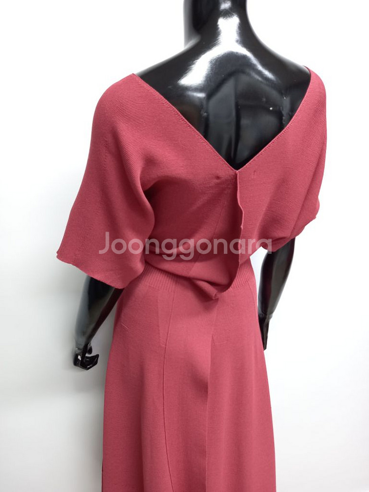 새 더 아이잗컬렉션 홀가먼트 춘하 니트 맥시원피스 55--5