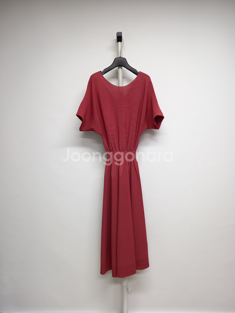 새 더 아이잗컬렉션 홀가먼트 춘하 니트 맥시원피스 55--7