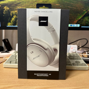 Bose QC45 블루투스 헤드폰 판매합니다.