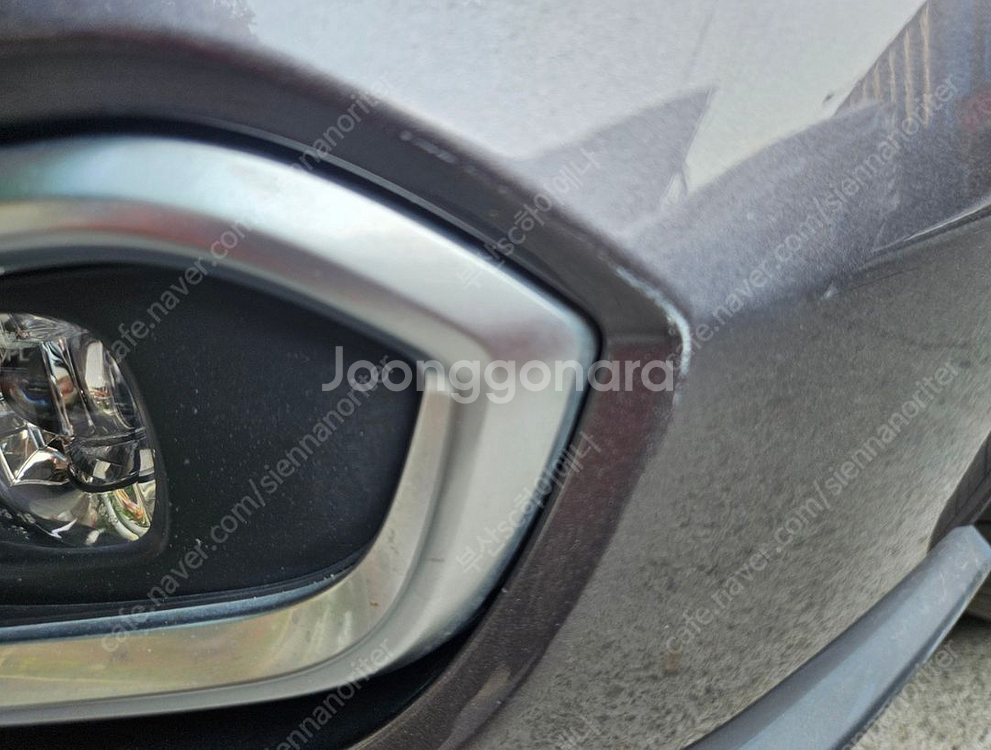 21년 시에나 하이브리드 앞범퍼 팝니다.--1