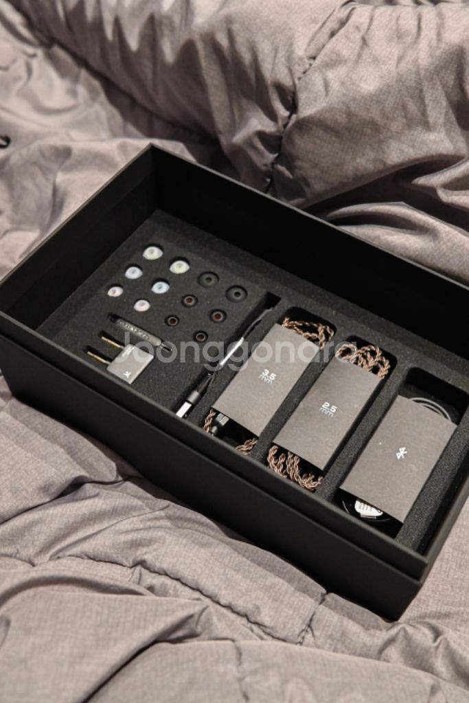 (민트급) akg n5005 이어폰 풀박스--2