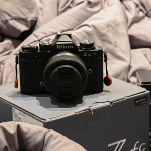 (700컷사용) 니콘 zfc 블랙, z24mm f1.7