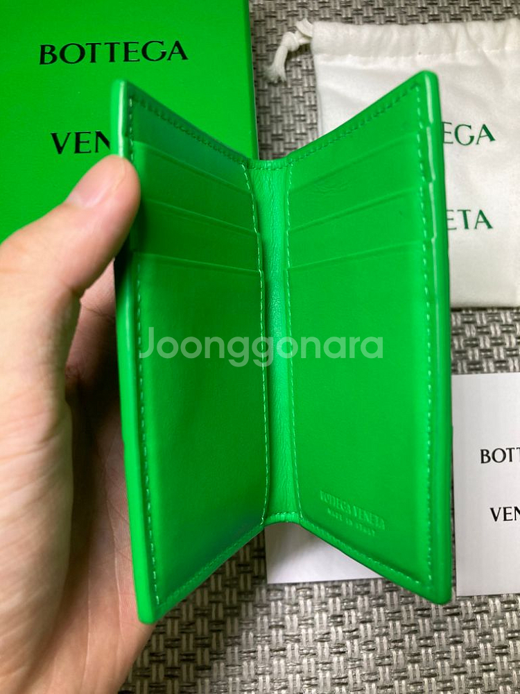 [새상품급] 보테가베네타 카세트 플랩 오거나이저 그린--2
