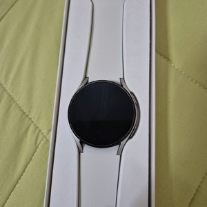갤럭시 워치4 40mm 블루투스 실버 (사용감 많음)