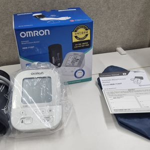 혈압계 Omron HEM-7155T 판매해요!