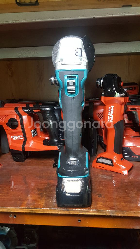 마끼다 그라인더 DGA404 TAPE2 사진그대로--3