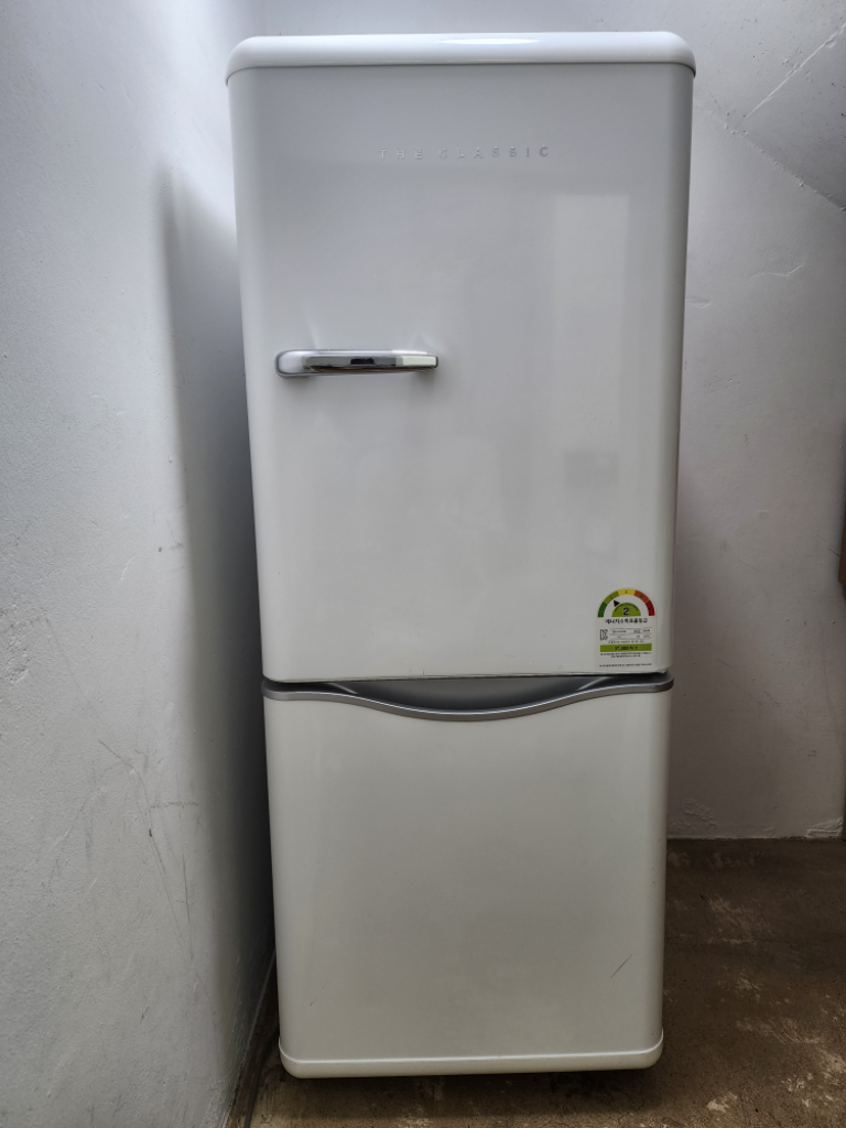 대우 화이트 원룸 소형냉장고(150리터)