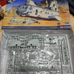 1/48 CH-46E Current US Marines