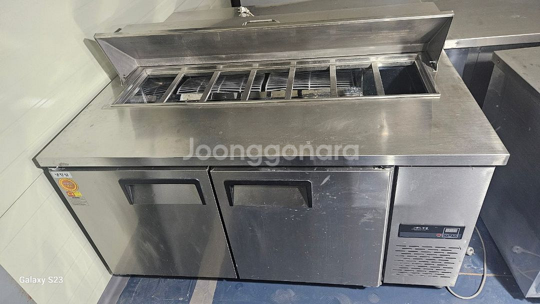 그랜드 우성 간냉식 밧드냉장고 1500 덥개포함 판매합--1