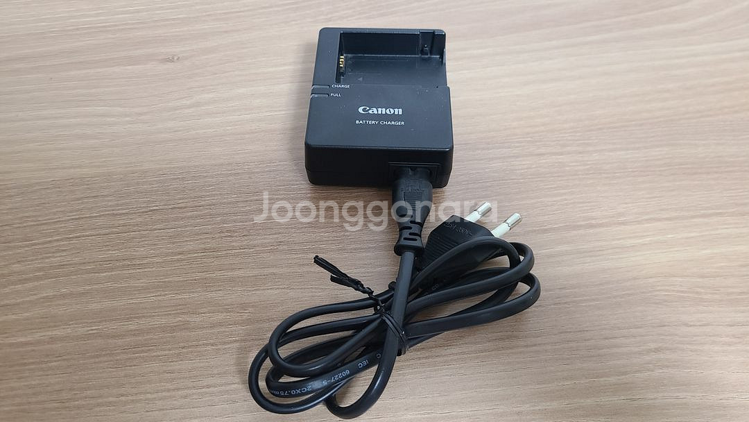 캐논 LC-E8E 충전기 팝니다.--1