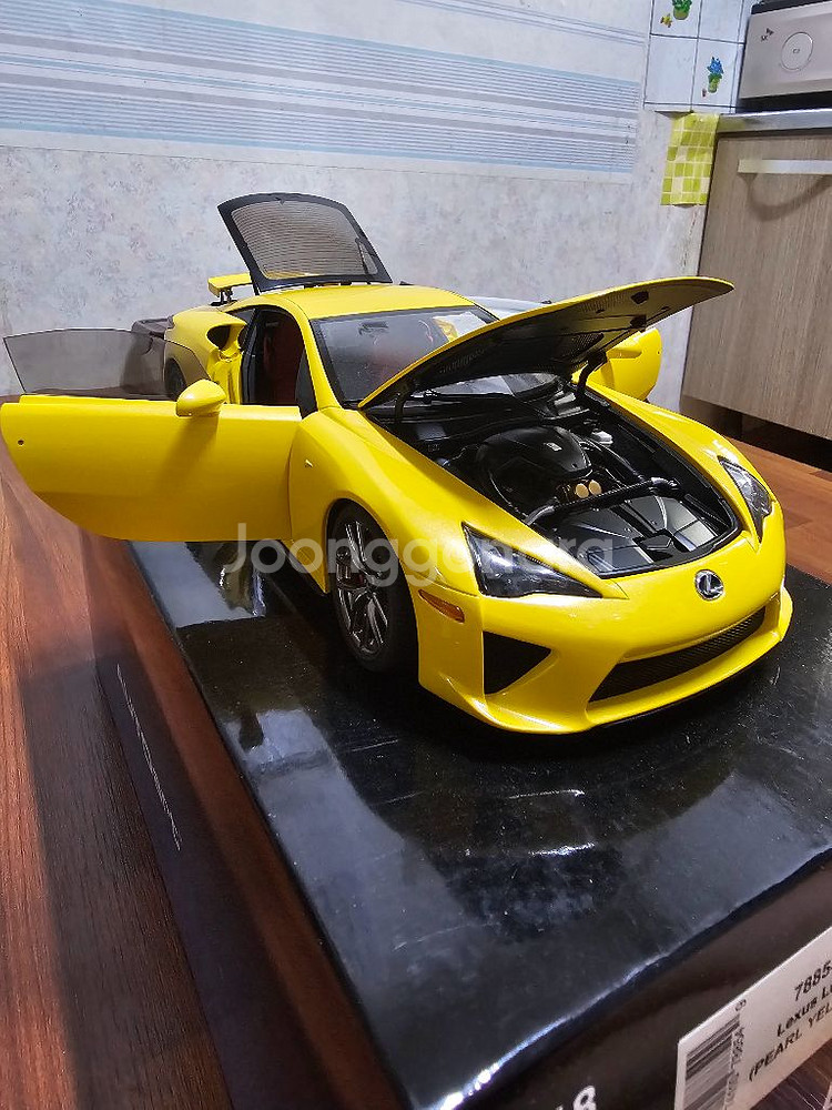 오토아트 컴포짓 렉서스 lfa 판매합니다--4