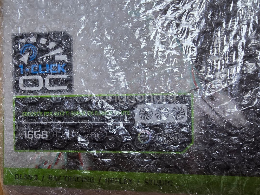 새제품 msi4070ti super 화이트 그래픽카드--1