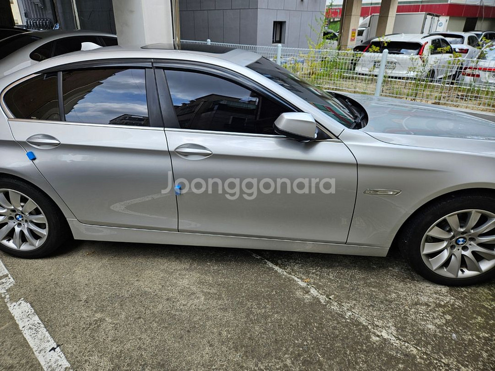 BMW 528i 4WD 13년식 18만키로 경정비완료.--1