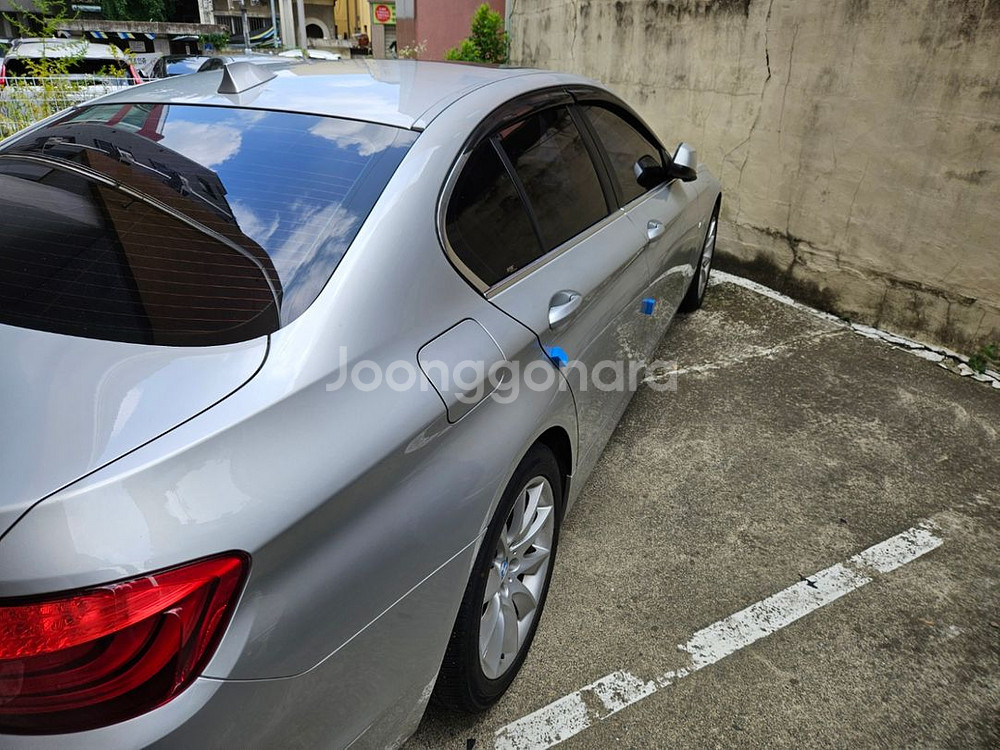 BMW 528i 4WD 13년식 18만키로 경정비완료.--3