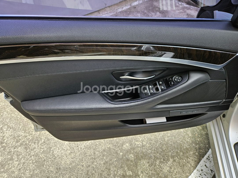 BMW 528i 4WD 13년식 18만키로 경정비완료.--8