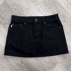 글로니 99 LOW-RISE MINI SKIRT 블랙