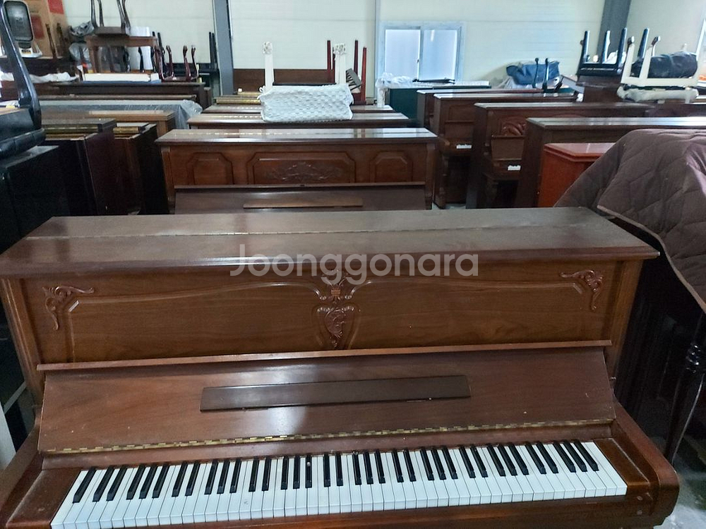 영창중고피아노 U-121--3