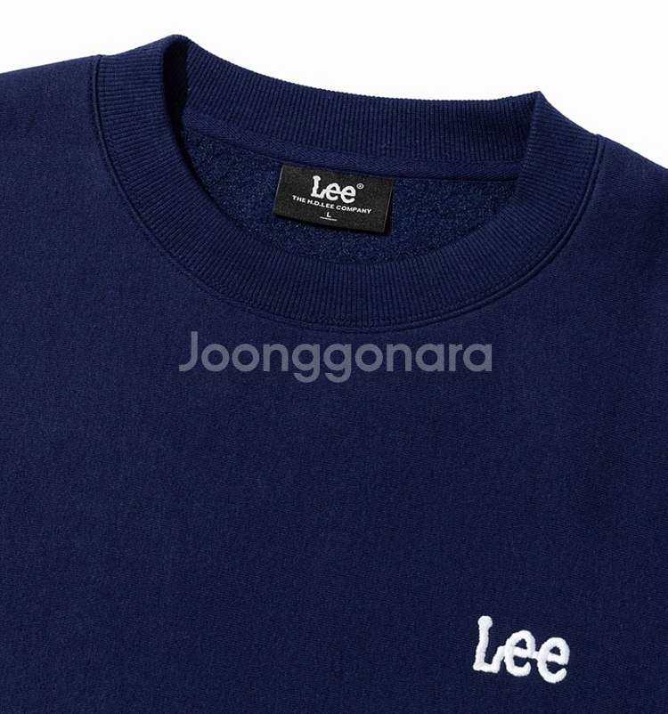Lee 스몰로고 맨투맨 네이비--1