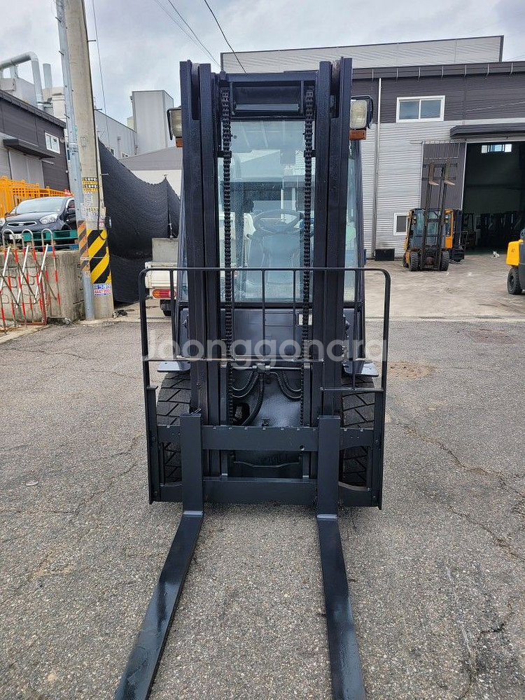 두산 D25S-5중고지게차--2