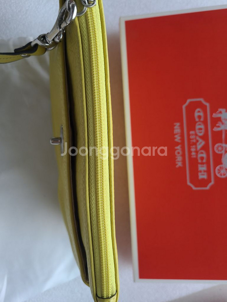 코치 소가죽 손목 스트랩 파우치 40000원--4