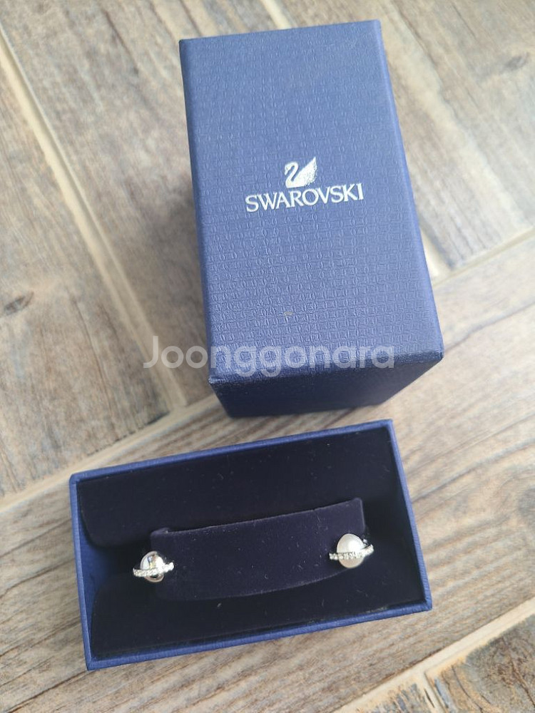 스와로브스키 셀레스틴 팔찌 25000원--3