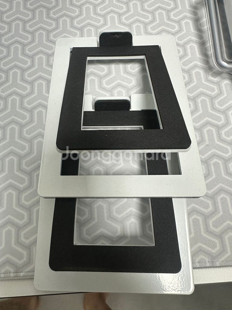 에디파이어 mr4 화이트--1