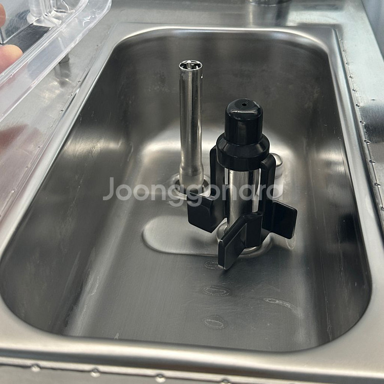 아이스트로 소프트아이스크림기계 팝니다.--3