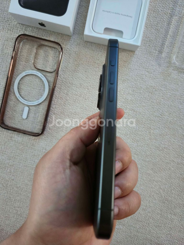 아이폰15pro 256g SS급 팝니다(KT정상해지)--2