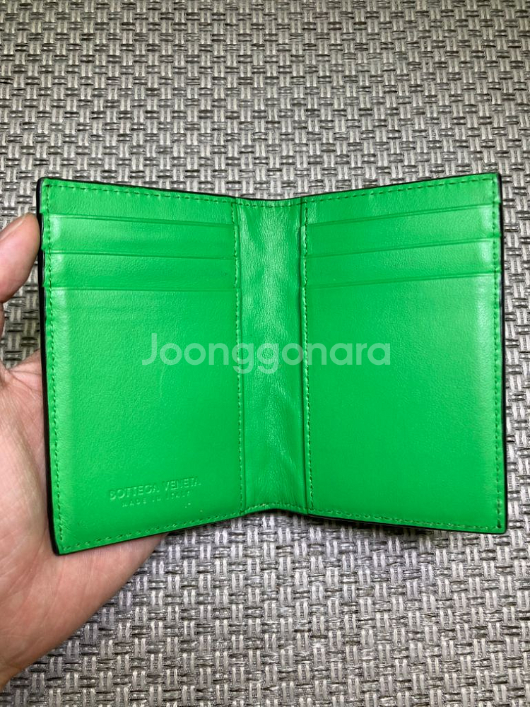 보테가베네타 플랩 투톤 오거나이저 카드지갑 그린--2