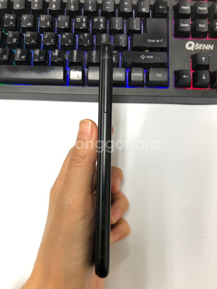 아이폰XR 블랙 SS급 256G 무잔상 배터리성능91%--5