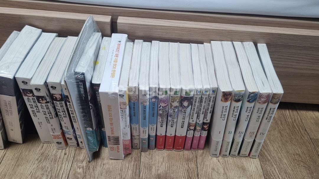 라이트노벨 판매합니다--7