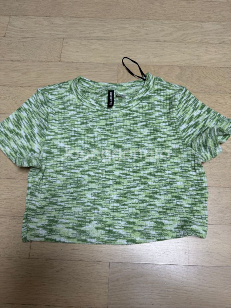 H&M 초록 크롭탑 팔아요 (택포가격)--1