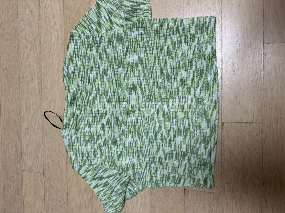 H&M 초록 크롭탑 팔아요 (택포가격)--2