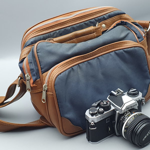 중형 크로스백 미러리스 DSLR 필름 카메라 가방