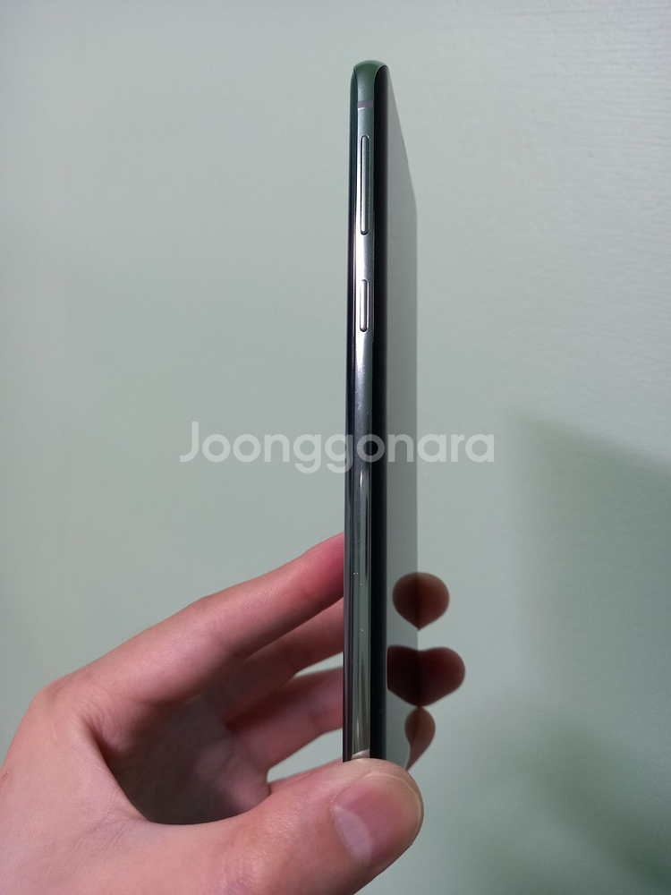 갤럭시 S10 깨끗한 기기 팝니다.--3