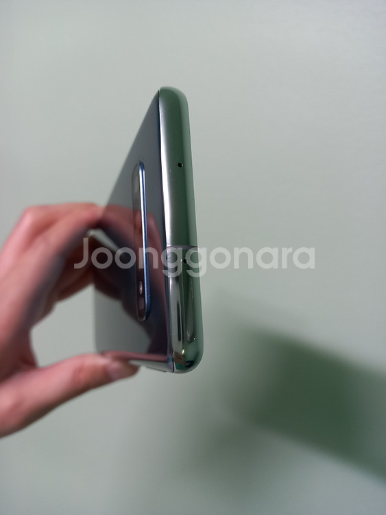 갤럭시 S10 깨끗한 기기 팝니다.--4