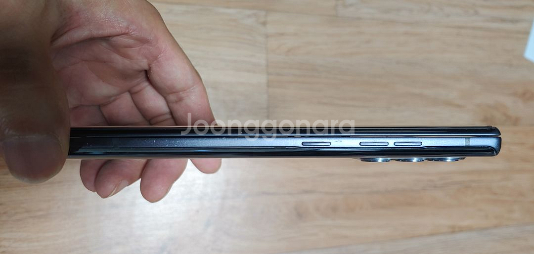 LG wing--6