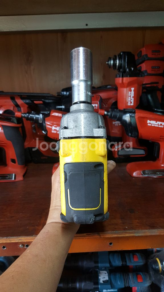 디월트미드토크임팩렌치DCF892 3단속도조절 최상급--6