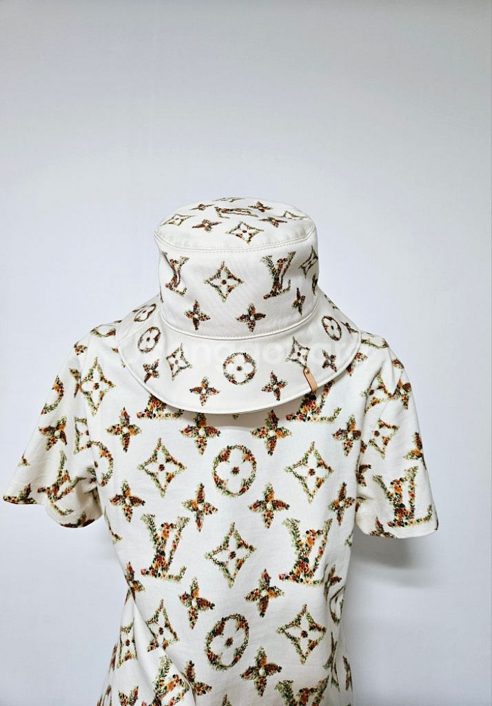 Louis Vuitton 루이비통 모노그램 티셔츠버킷햇--1