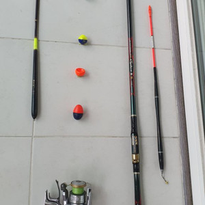 찌낚시대.시마노.낚시릴.전자막대찌.찌홀더.전자구멍찌.