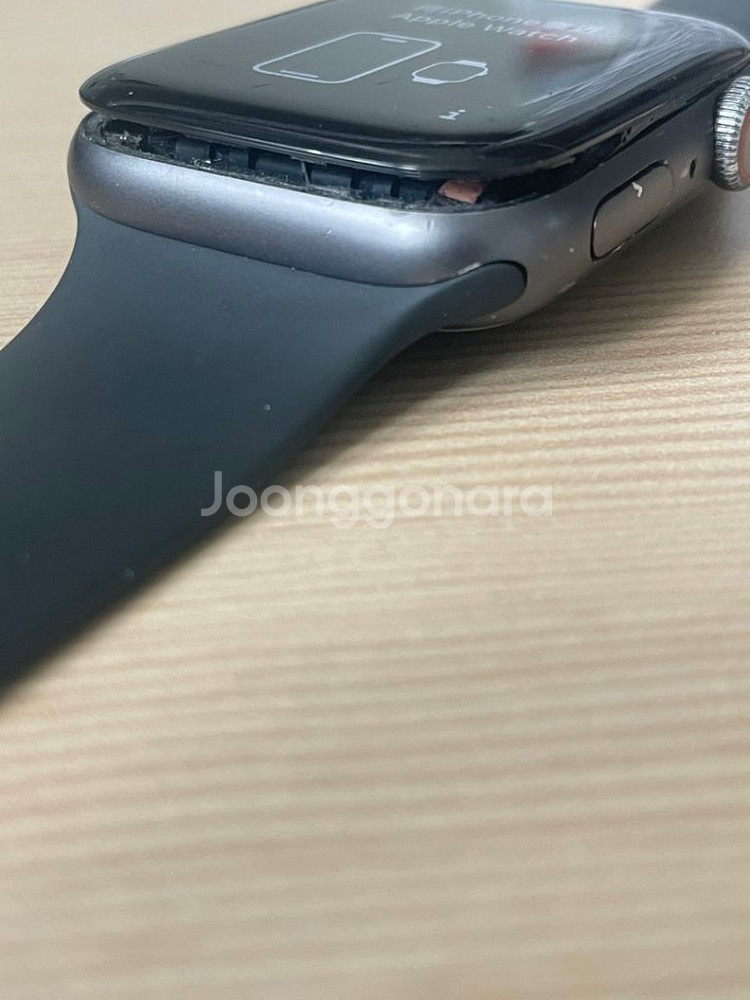 애플워치4 44mm 부품용 팝니다--1