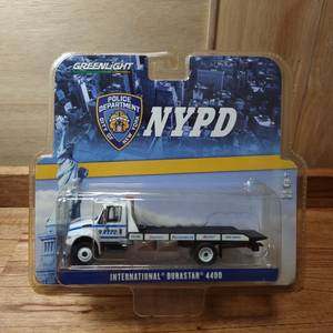 1/64그린라이트 NYPD 인터내셔널 듀라스타 4400