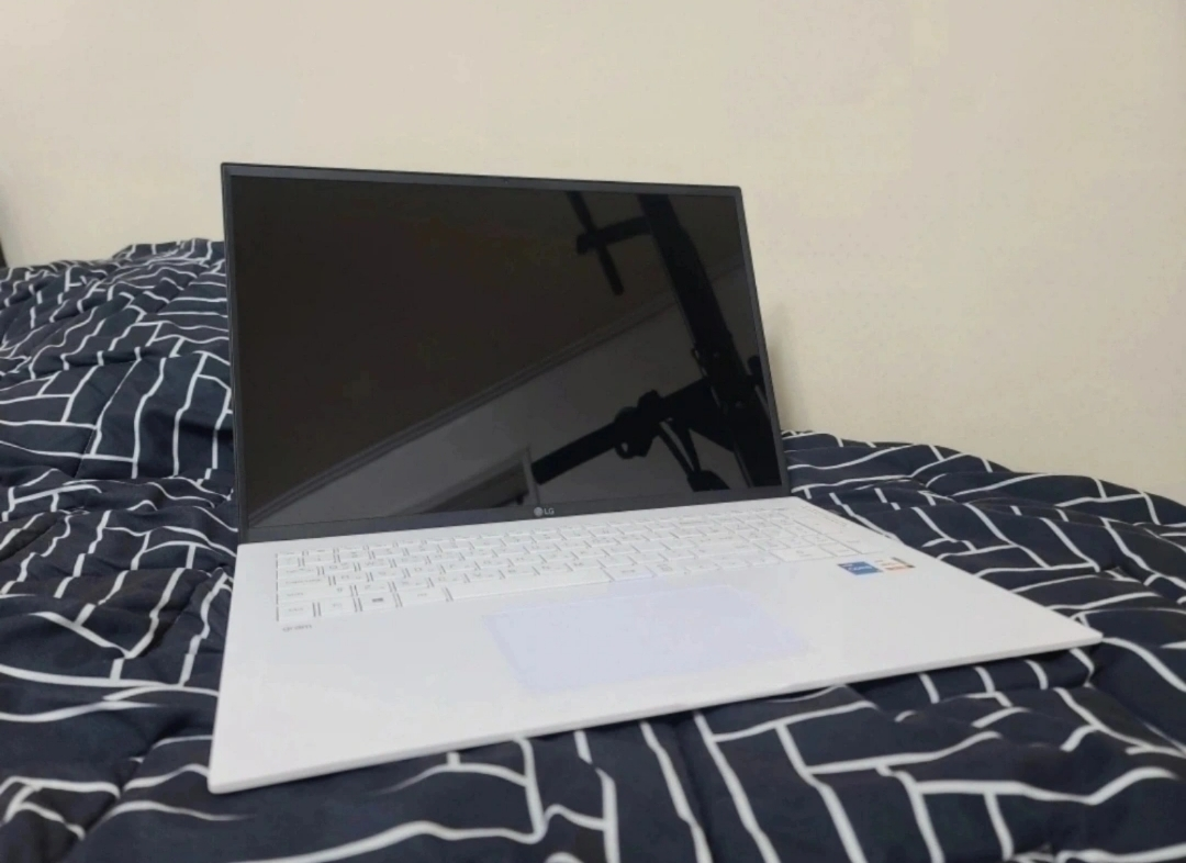 LG 그램 17인치 노트북 (실사용 4달)