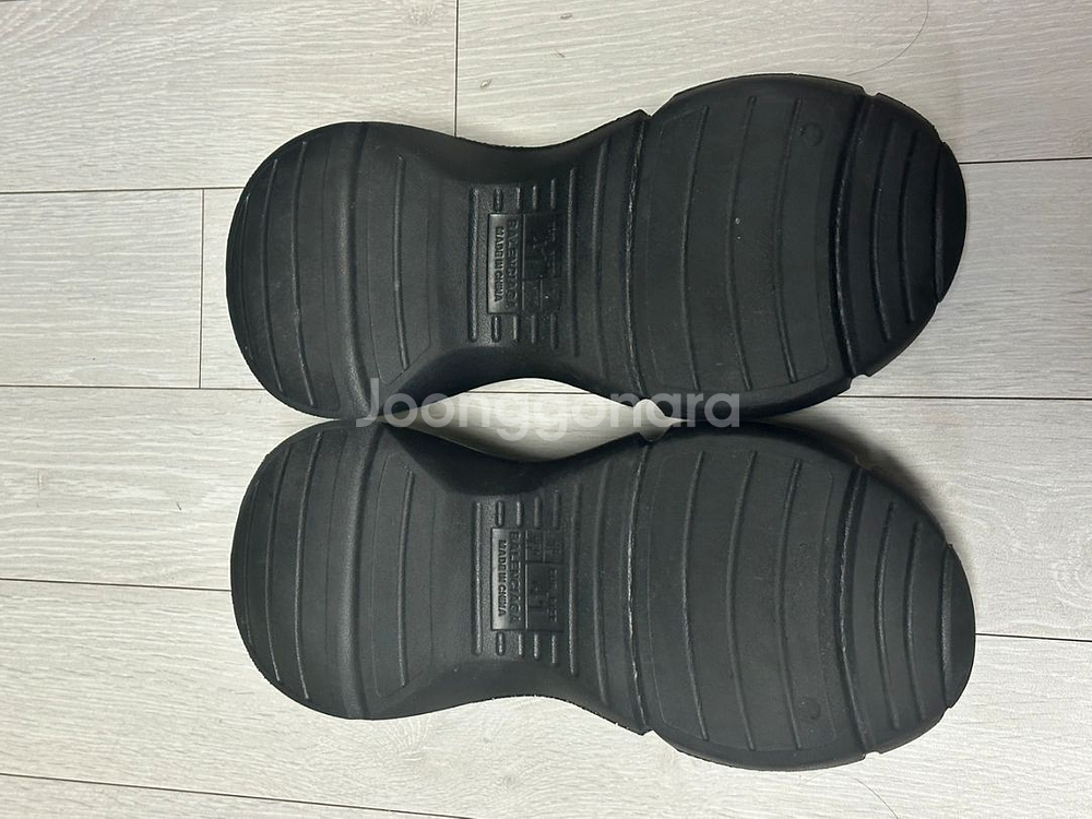 발렌시아가 러버 몰드 클로즈드--1