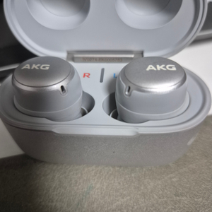 akg n400nc 블루투스 이어폰